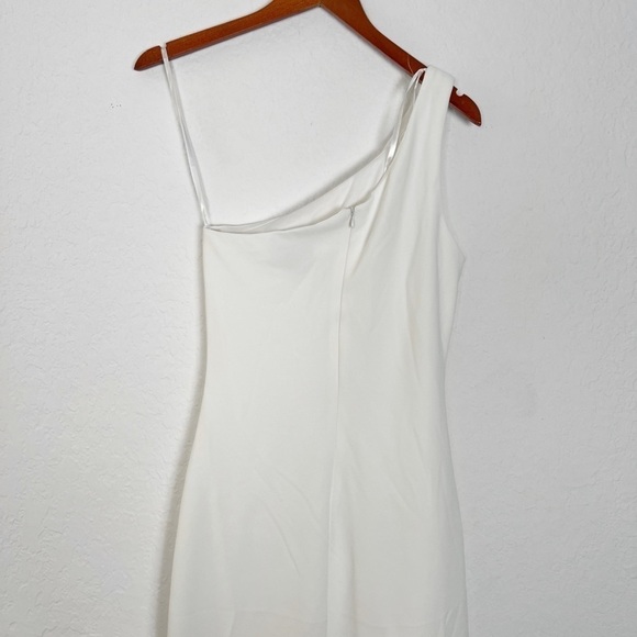 AQUA Off the Shoulder Crepe Cocktail Dress - Picture 5 of 9